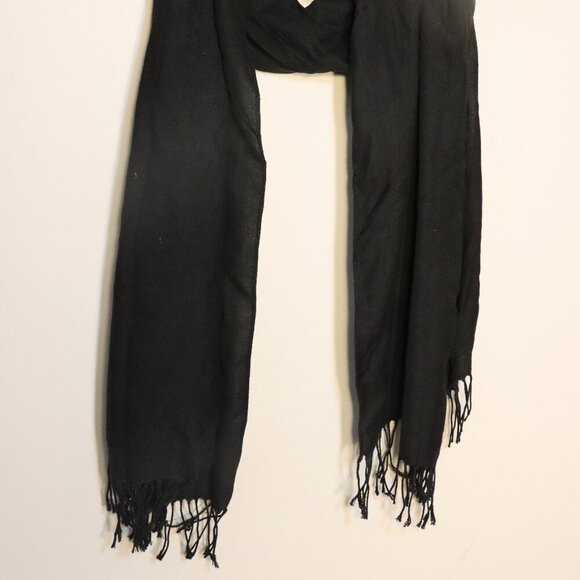 Lambswool Black scarf with 2" fringe on edges, Made in Italy,  80% lampswool - Picture 5 of 5